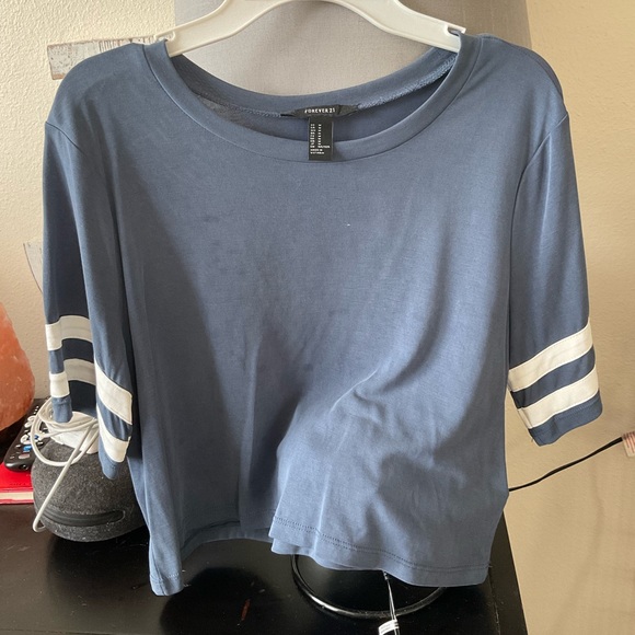 Athletic Cropped Tshirt with Stripes, Forever 21, Size M - Picture 1 of 1